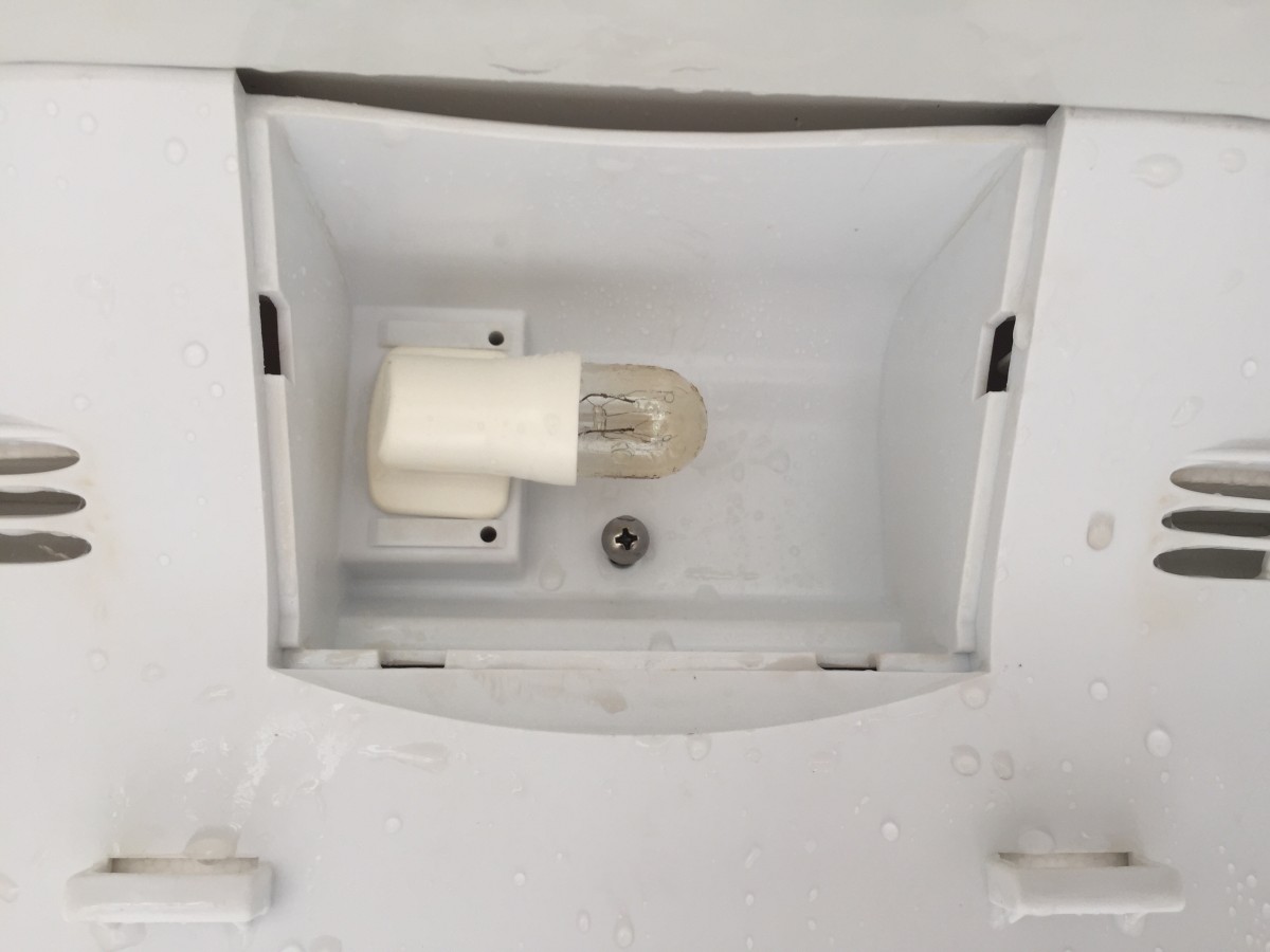 三洋（サンヨー）冷凍冷蔵庫 SR-361P　冷蔵室パネル取外し方法