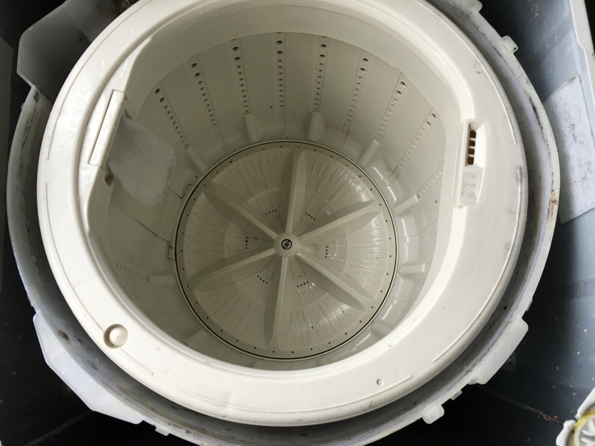 パナソニック洗濯機「NA-F45B3」ギヤプーラーを使っての洗濯槽取り外しと清掃方法