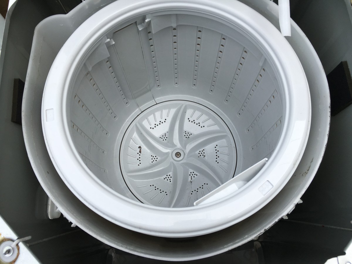 東芝4.2kg洗濯機(AW-42SJ)　分解と洗濯槽の掃除の方法