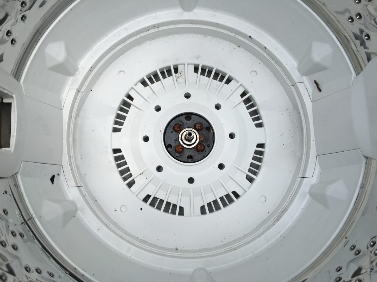 東芝5.0kg洗濯機（AW-GH5GK）の分解と洗濯槽の掃除の方法