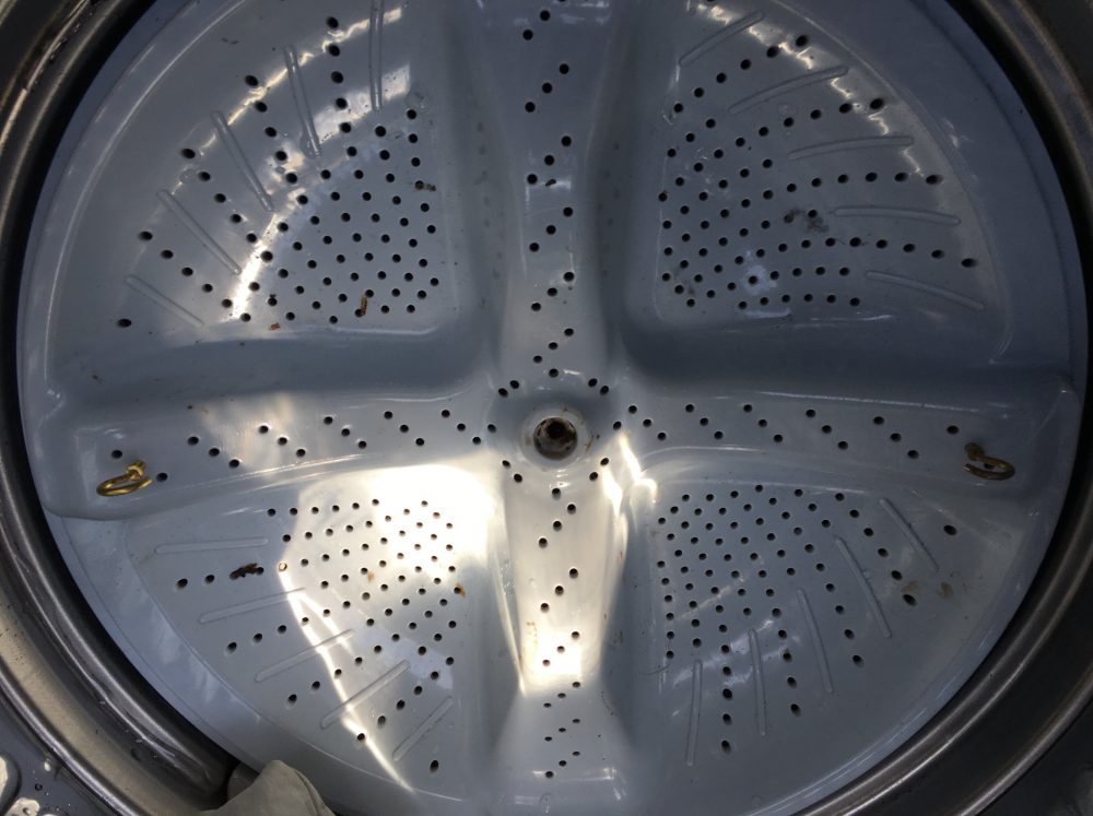 シャープ5.5kg洗濯機（ES-GE55K）の分解と洗濯槽の掃除（クリーニング）