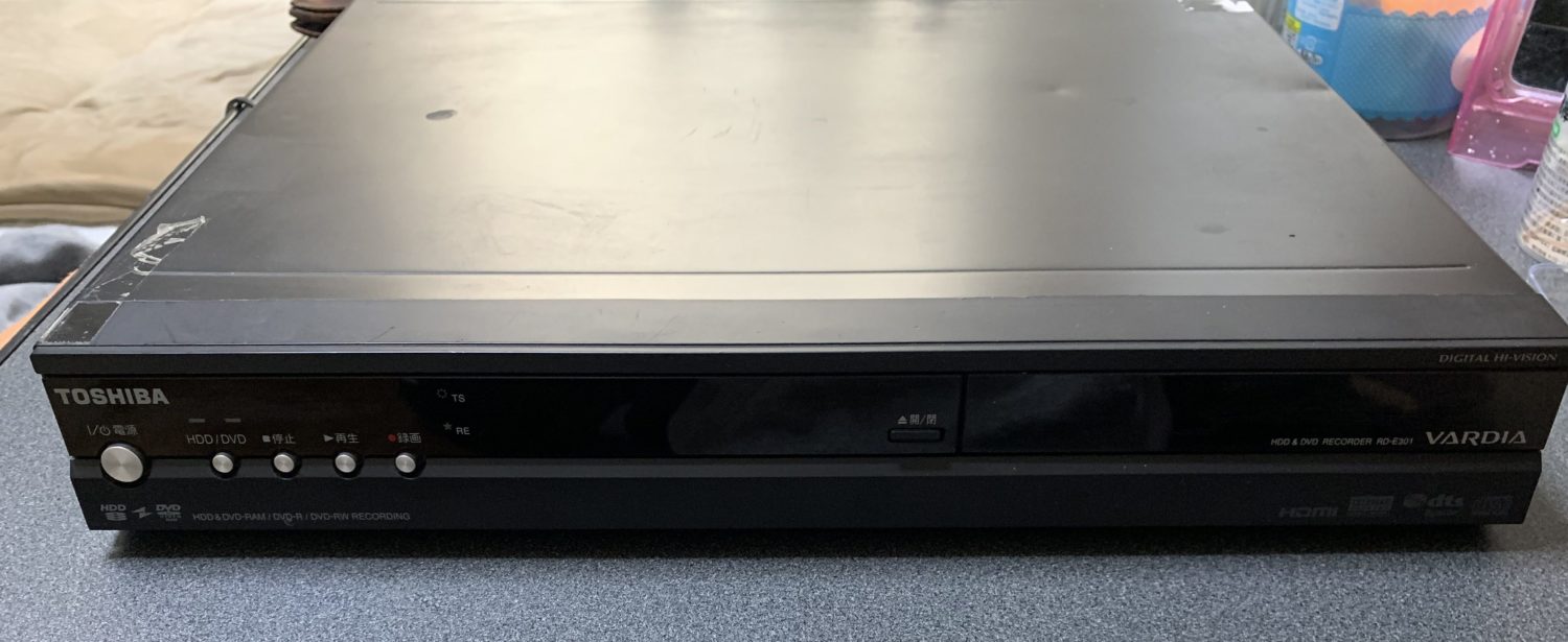 東芝DVDレコーダー(RD-E301)HDD・ドライブ 分解と修理方法